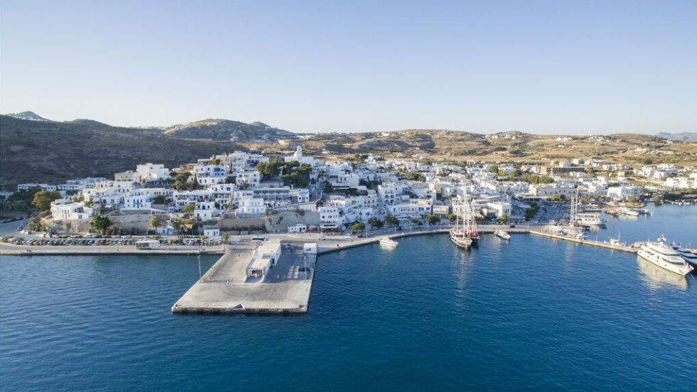 limani adamantas milos